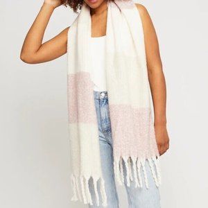 NWT Gentle Fawn Pink and Cream Scarf